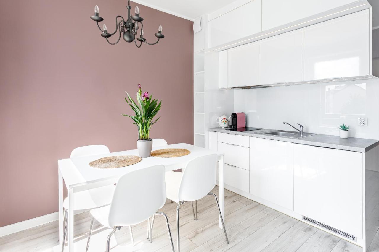 Apartament "Anna" - Kwartal Rozy Wiatrow, 15 Min Spacerem Od Plazy シフィノウイシチェ エクステリア 写真