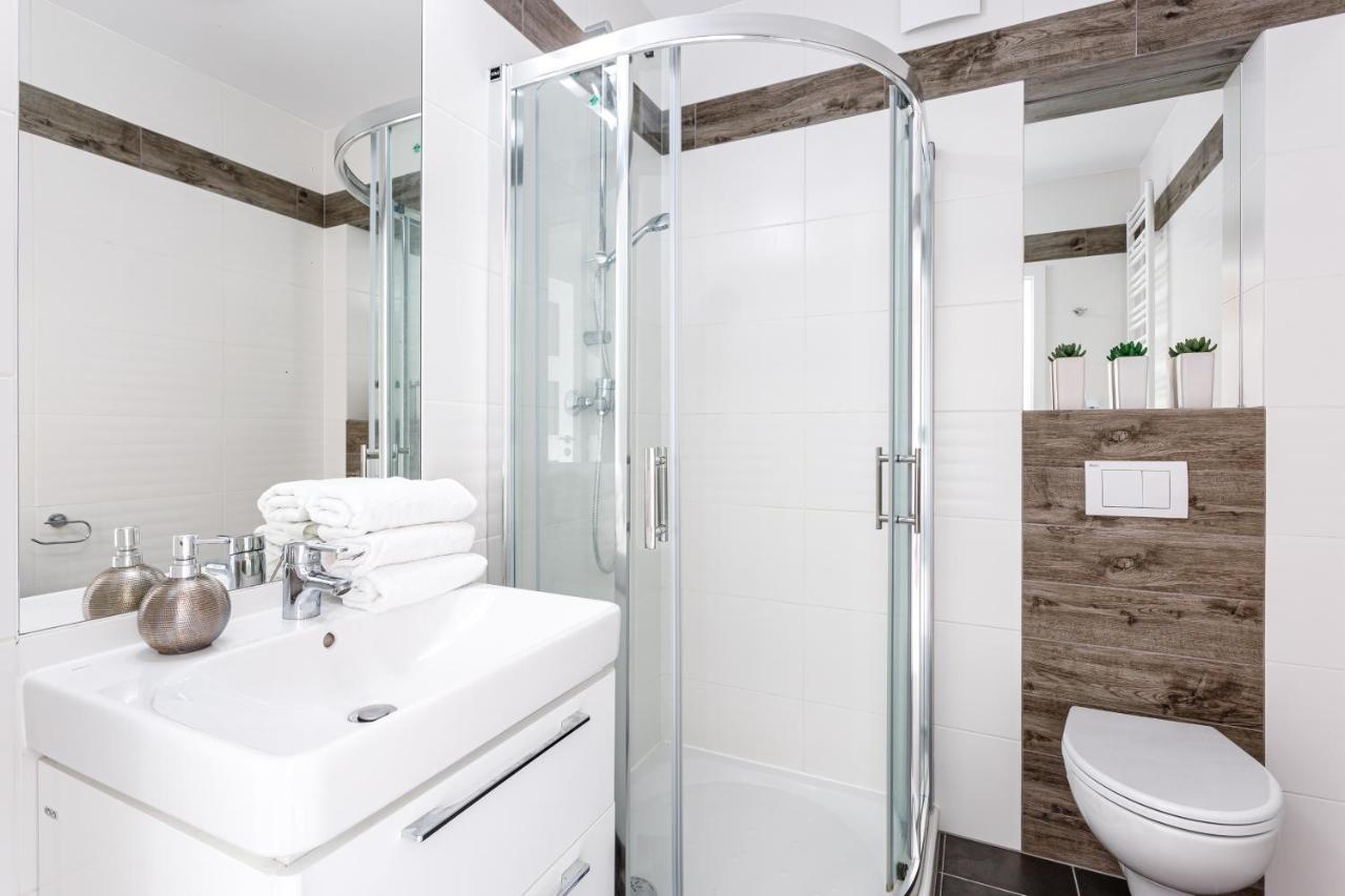 Apartament "Anna" - Kwartal Rozy Wiatrow, 15 Min Spacerem Od Plazy シフィノウイシチェ エクステリア 写真